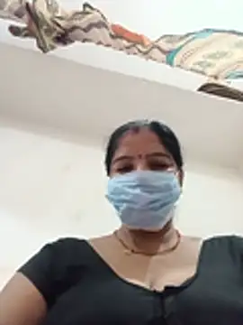 Snapshot of punamji_sexe chatting on 06/30/26, 01:06 punamji sexe online show from 06/30/26, 01:06
