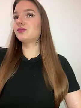 Green eyes lady online show from 02/19/26, 12:34