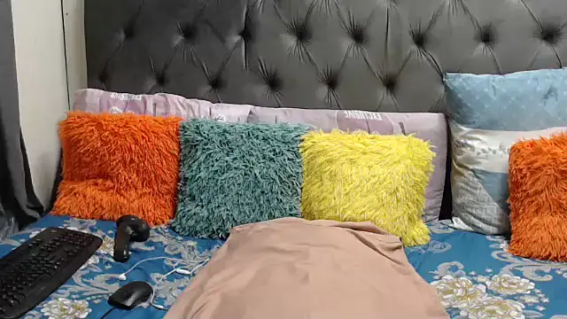 Snapshot of DickDivaXX chatting on 02/20/26, 04:42 DickDivaXX online show from 02/20/26, 04:42