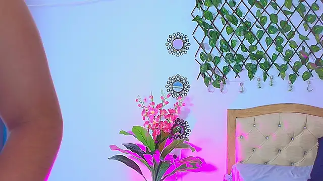 Snapshot of Miabunny___ chatting on 03/02/26, 05:08 Miabunny online show from 03/02/26, 05:08