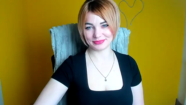 CuttieEmma online show from 04/23/26, 06:03