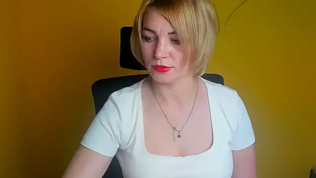 CuttieEmma online show from 07/03/26, 11:49