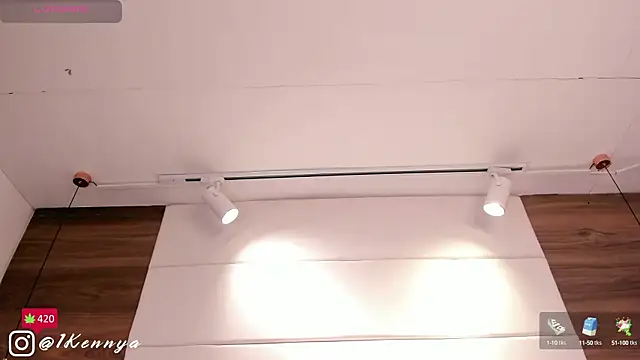 Kennya Rodriguez online show from 12/10/24, 07:26