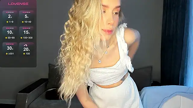 Snapshot of Elysia_kiss chatting on 02/27/26, 05:07 Elysia kiss online show from 02/27/26, 05:07