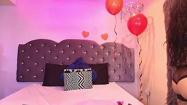 Lara pons online show from 02/19/26, 02:02