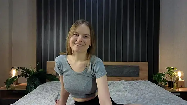 Snapshot of CleliaRostek chatting on 02/12/26, 09:37 CleliaRostek online show from 02/12/26, 09:37