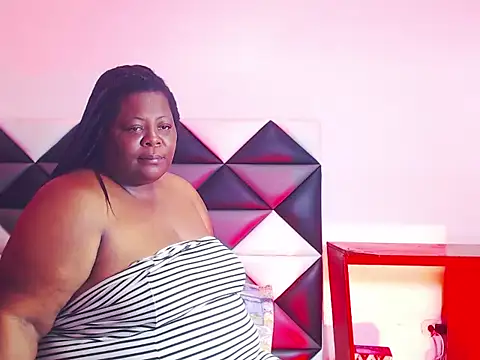 Snapshot of BigMamma_ chatting on 02/22/26, 05:55 BigMamma online show from 02/22/26, 05:55