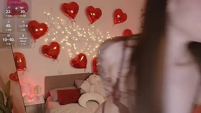 Snapshot of Courtney_C chatting on 02/07/26, 05:11 Courtney C online show from 02/07/26, 05:11