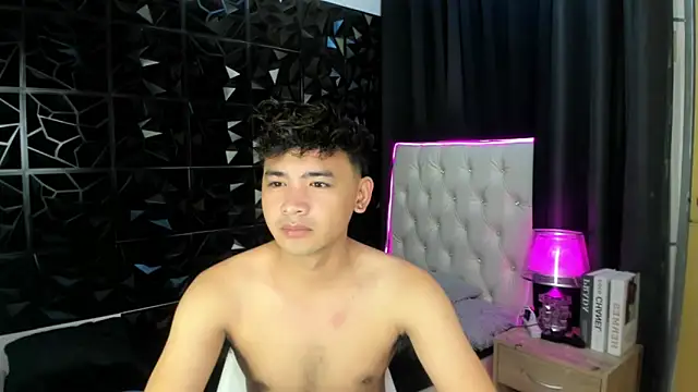 Snapshot of spoiledmycock chatting on 02/02/26, 06:01 spoiledmycock online show from 02/02/26, 06:01