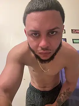 Tu PaPi Favorito online show from 02/02/26, 02:05