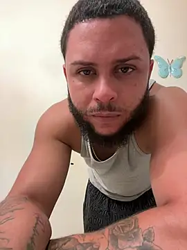 Snapshot of Tu_PaPi_Favorito chatting on 07/10/26, 03:44 Tu PaPi Favorito online show from 07/10/26, 03:44
