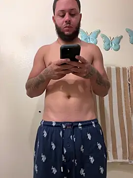 Snapshot of Tu_PaPi_Favorito chatting on 07/20/26, 01:57 Tu PaPi Favorito online show from 07/20/26, 01:57