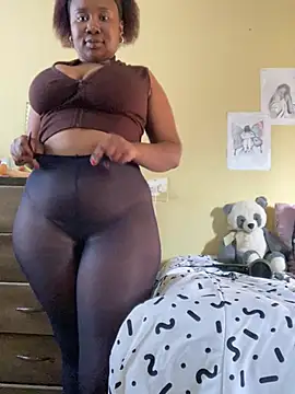 Snapshot of MeekyCurvyAss chatting on 07/22/26, 01:58 MeekyCurvyAss online show from 07/22/26, 01:58