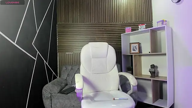 Snapshot of GemmaBrown chatting on 02/10/26, 12:53 GemmaBrown online show from 02/10/26, 12:53