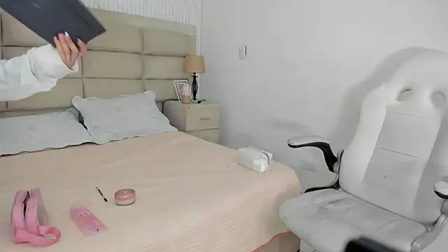 Snapshot of GemmaBrown chatting on 02/21/26, 12:39 GemmaBrown online show from 02/21/26, 12:39