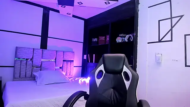 Snapshot of GemmaBrown chatting on 02/26/26, 12:37 GemmaBrown online show from 02/26/26, 12:37