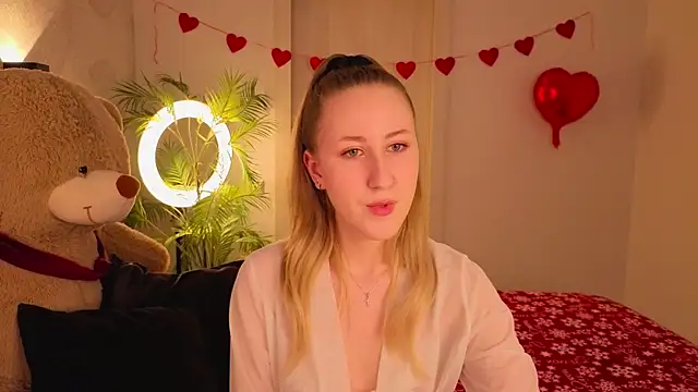 Snapshot of CassieReborn chatting on 02/24/26, 04:05 CassieReborn online show from 02/24/26, 04:05