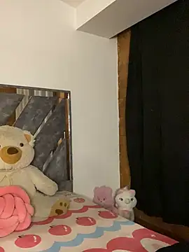 Snapshot of _HannahFox_ chatting on 04/01/26, 01:17 HannahFox online show from 04/01/26, 01:17