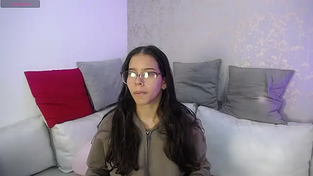 Snapshot of Luna_Millers chatting on 02/04/26, 12:11 Luna Millers online show from 02/04/26, 12:11