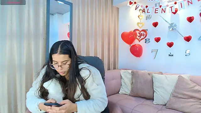 Snapshot of Luna_Millers chatting on 02/18/26, 03:46 Luna Millers online show from 02/18/26, 03:46