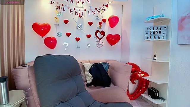 Snapshot of Luna_Millers chatting on 02/20/26, 03:47 Luna Millers online show from 02/20/26, 03:47