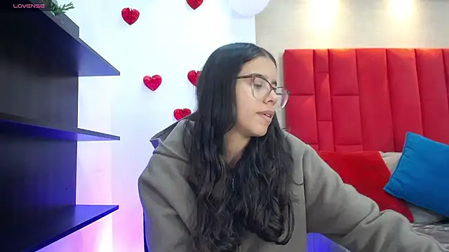 Snapshot of Luna_Millers chatting on 03/01/26, 04:14 Luna Millers online show from 03/01/26, 04:14