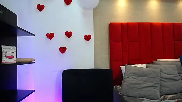 Snapshot of Luna_Millers chatting on 03/02/26, 04:25 Luna Millers online show from 03/02/26, 04:25