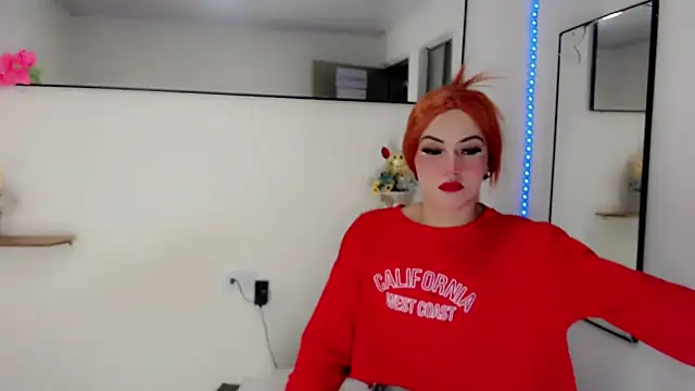 NathalialLooes online show from 05/05/26, 05:15