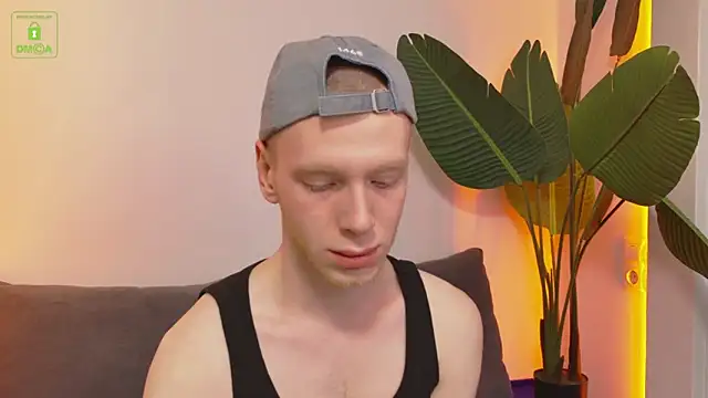 Snapshot of ZidNevil chatting on 02/07/26, 08:23 ZidNevil online show from 02/07/26, 08:23