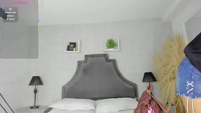 Snapshot of KarelyMitchel chatting on 02/28/26, 01:23 KarelyMitchel online show from 02/28/26, 01:23