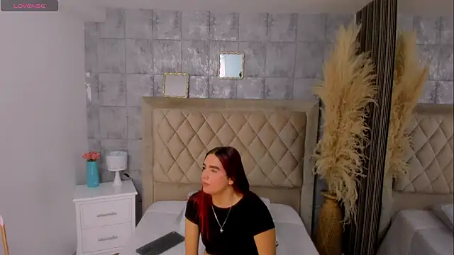 CleoFoxx  online show from 04/23/26, 01:13