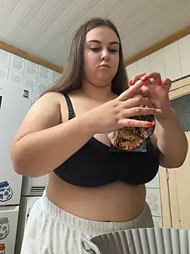 AlyaX X online show from 02/21/26, 05:47