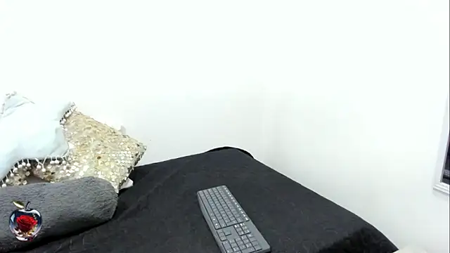 Snapshot of KimberlyVelez_ chatting on 02/17/26, 07:53 KimberlyVelez online show from 02/17/26, 07:53