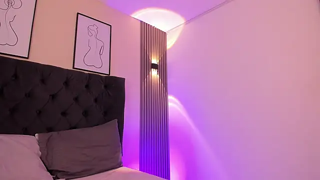 SARHA ANTONELLI online show from 03/17/26, 12:19