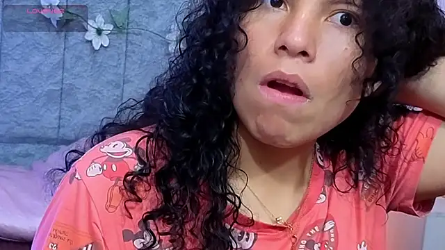 Snapshot of Zoe-yanin chatting on 02/05/26, 11:37 Zoe-yanin online show from 02/05/26, 11:37