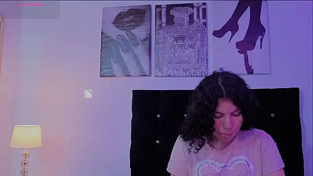 Zoe-yanin online show from 03/09/26, 06:56