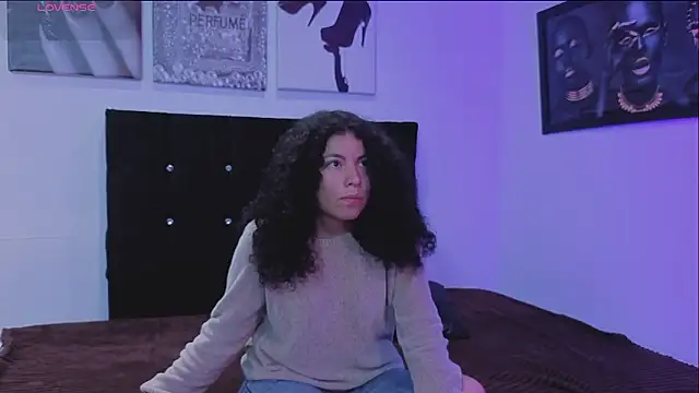 Zoe-yanin online show from 03/11/26, 06:36