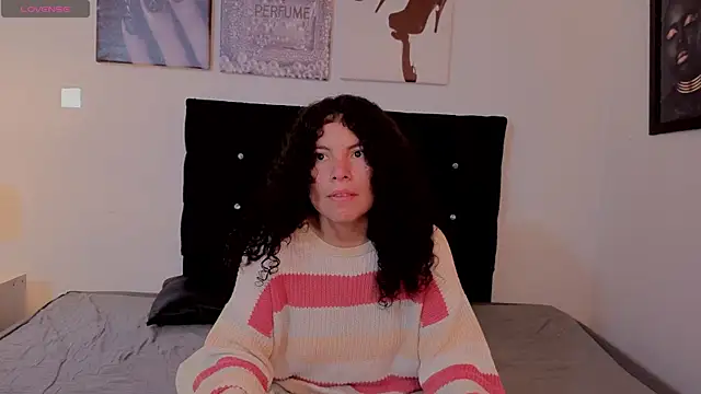 Zoe-yanin online show from 03/25/26, 07:09