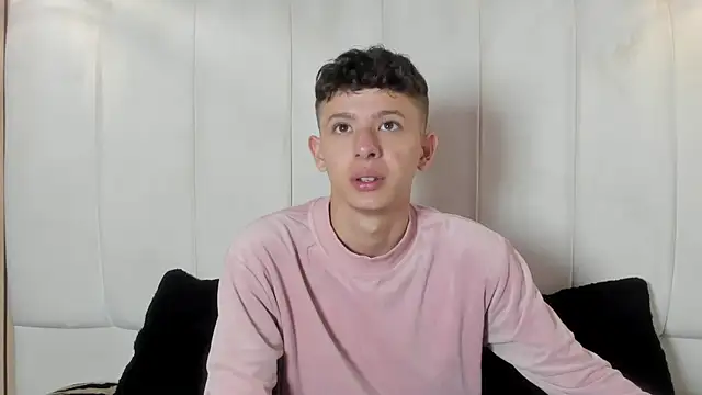 Snapshot of David_Roy_ chatting on 03/01/26, 02:08 David Roy online show from 03/01/26, 02:08