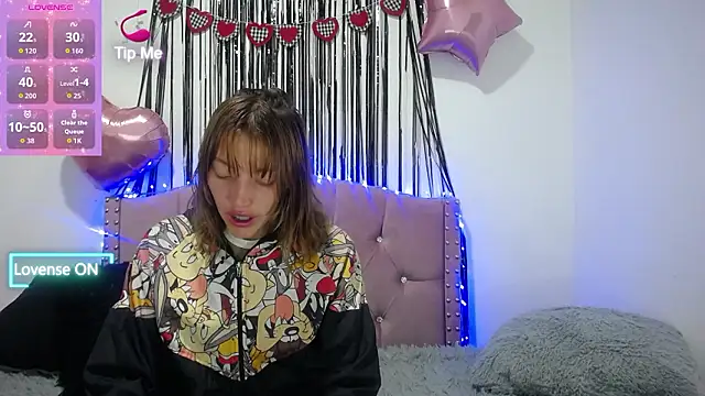 Snapshot of emily_cooper_pym chatting on 02/28/26, 12:17 emily cooper pym online show from 02/28/26, 12:17