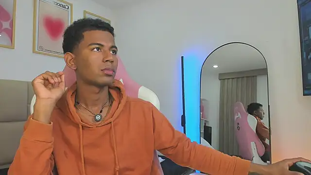 Snapshot of alexander_eros chatting on 02/03/26, 04:32 alexander eros online show from 02/03/26, 04:32