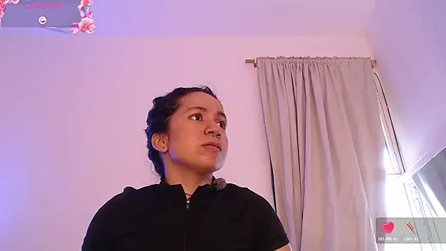 Snapshot of chiarafustox chatting on 02/05/26, 08:02 chiarafustox online show from 02/05/26, 08:02