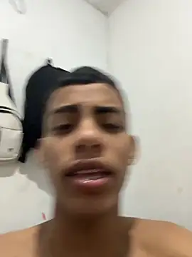 Snapshot of dominick_fran chatting on 02/04/26, 09:42 dominick fran online show from 02/04/26, 09:42