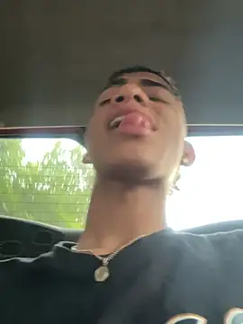 Snapshot of dominick_fran chatting on 02/10/26, 10:58 dominick fran online show from 02/10/26, 10:58