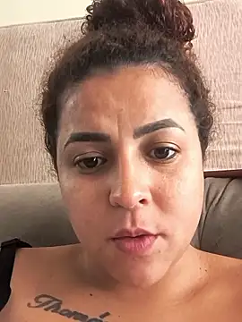 Snapshot of Dree4i20 chatting on 02/22/26, 12:15 Dree4i20 online show from 02/22/26, 12:15