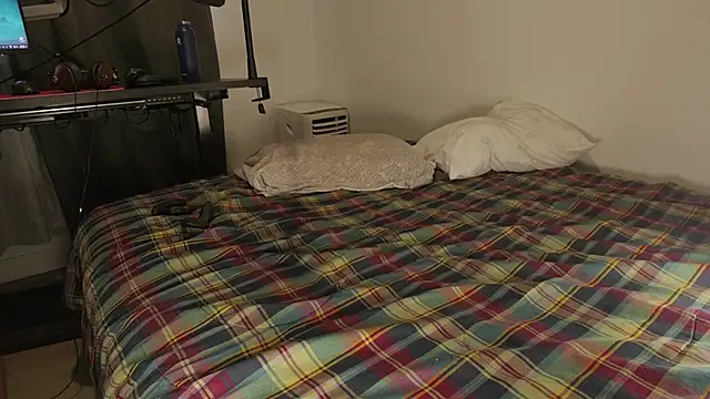 Snapshot of Begamc chatting on 02/21/26, 01:34 Begamc online show from 02/21/26, 01:34