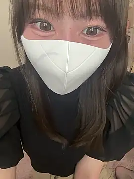 Snapshot of momo_mm chatting on 07/15/26, 02:06 momo mm online show from 07/15/26, 02:06