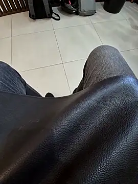 biel13cm online show from 02/04/26, 01:17