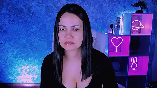 Snapshot of karolina_robinson chatting on 03/03/26, 12:00 karolina robinson online show from 03/03/26, 12:00