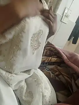 Snapshot of Curvy_Simran chatting on 02/17/26, 05:19 Curvy Simran online show from 02/17/26, 05:19